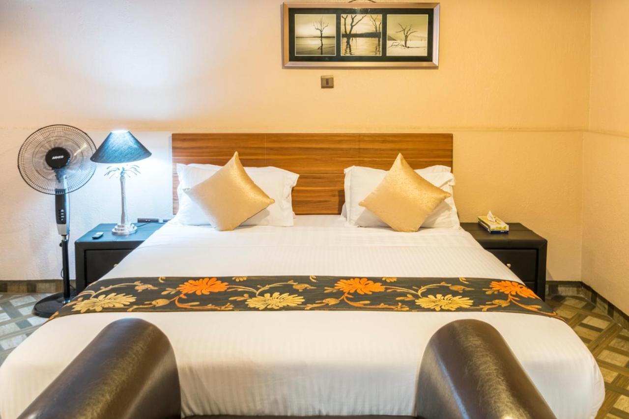 Hotel Waterbuck Nakuru Dış mekan fotoğraf